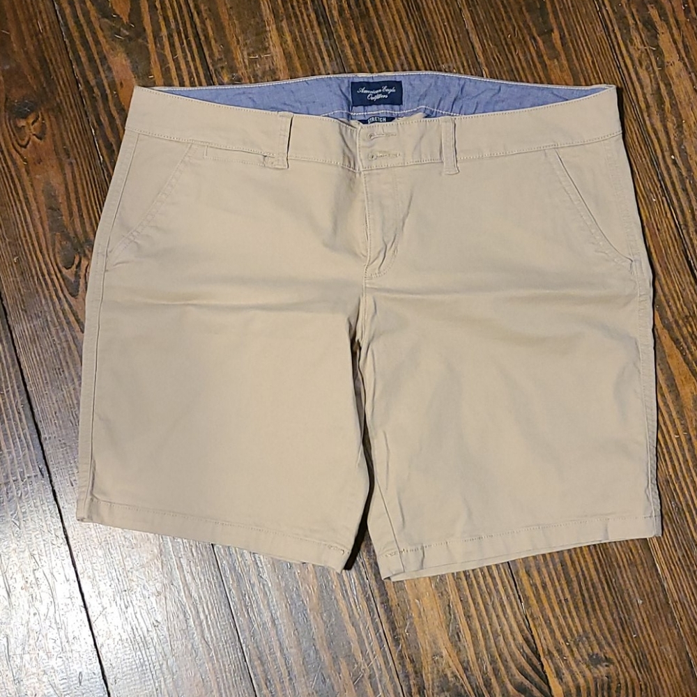 American Eagle Khaki shorts